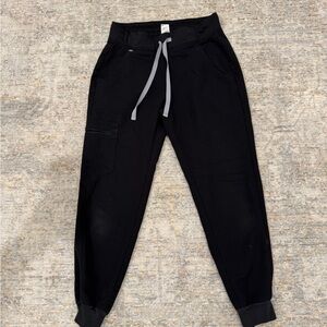 Figs black jogger scrub pants XS petite